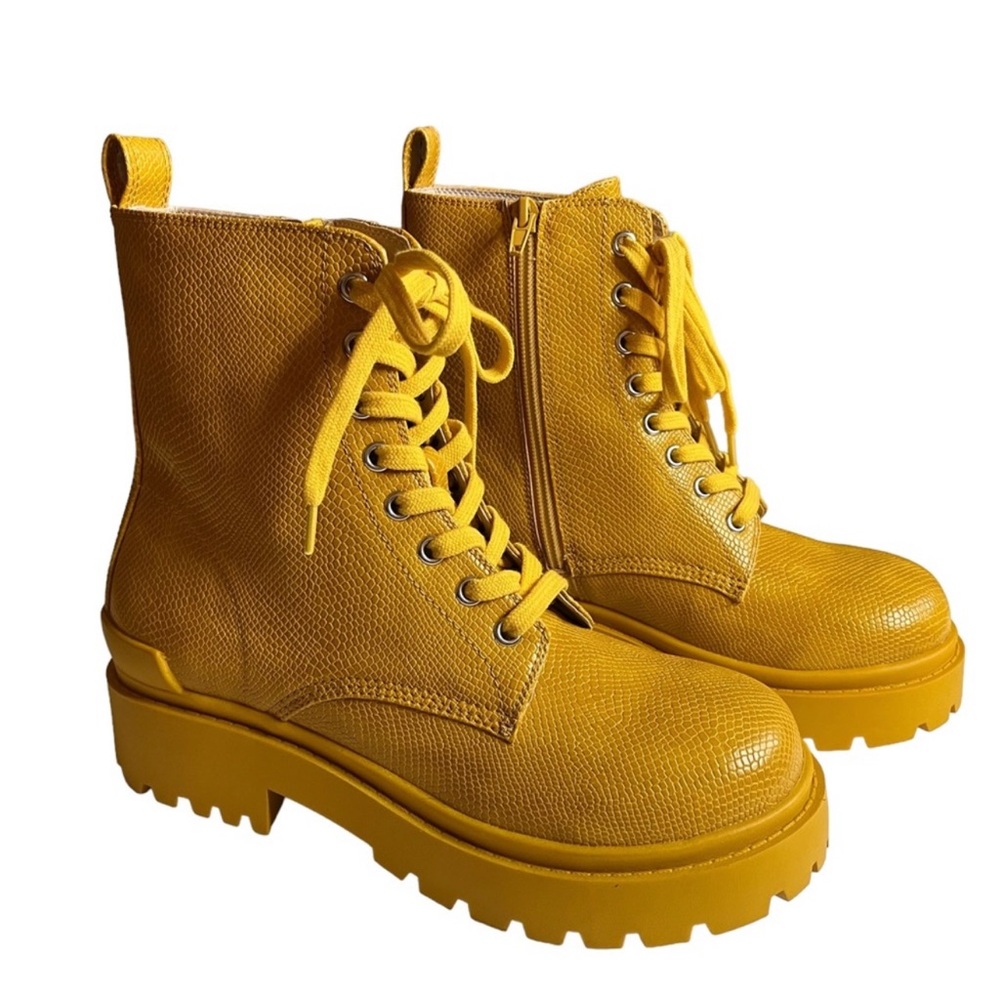 Yellow patent Urban Outfitters Body Mono Retro Ankle Boots | 8 |